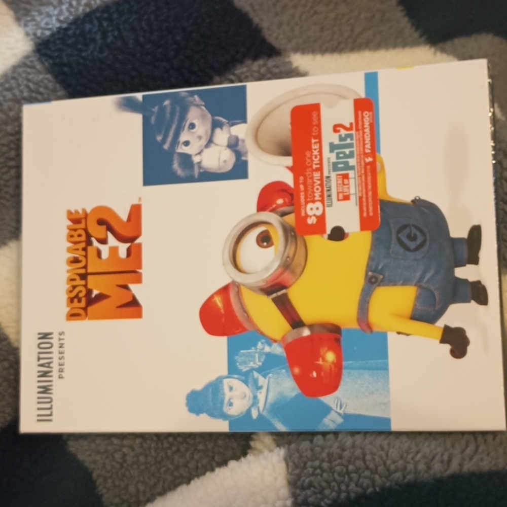 NWT DESPICABLE ME 2 DVD